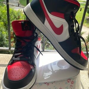 Jordan 1 Mid pre-owed sz 12 black/ white / red color way.